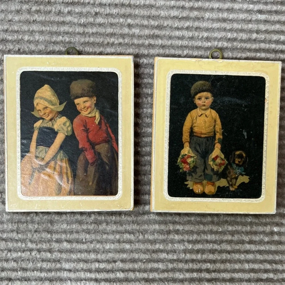 Vintage Dutch Children Wood Wall Plaques Set of 2‎ Miniature Folk Art Boy Girl